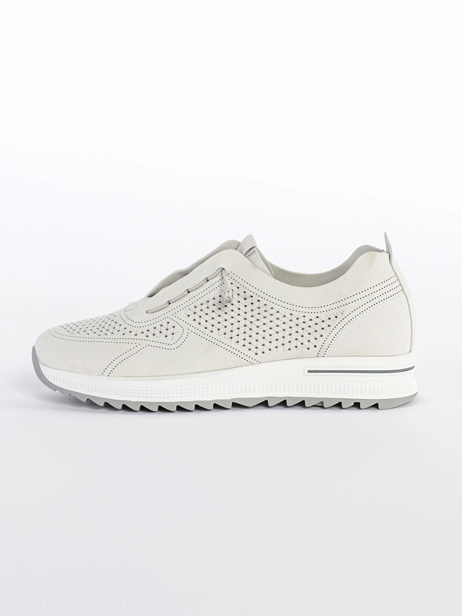 Кроссовки серого цвета с перфорацией